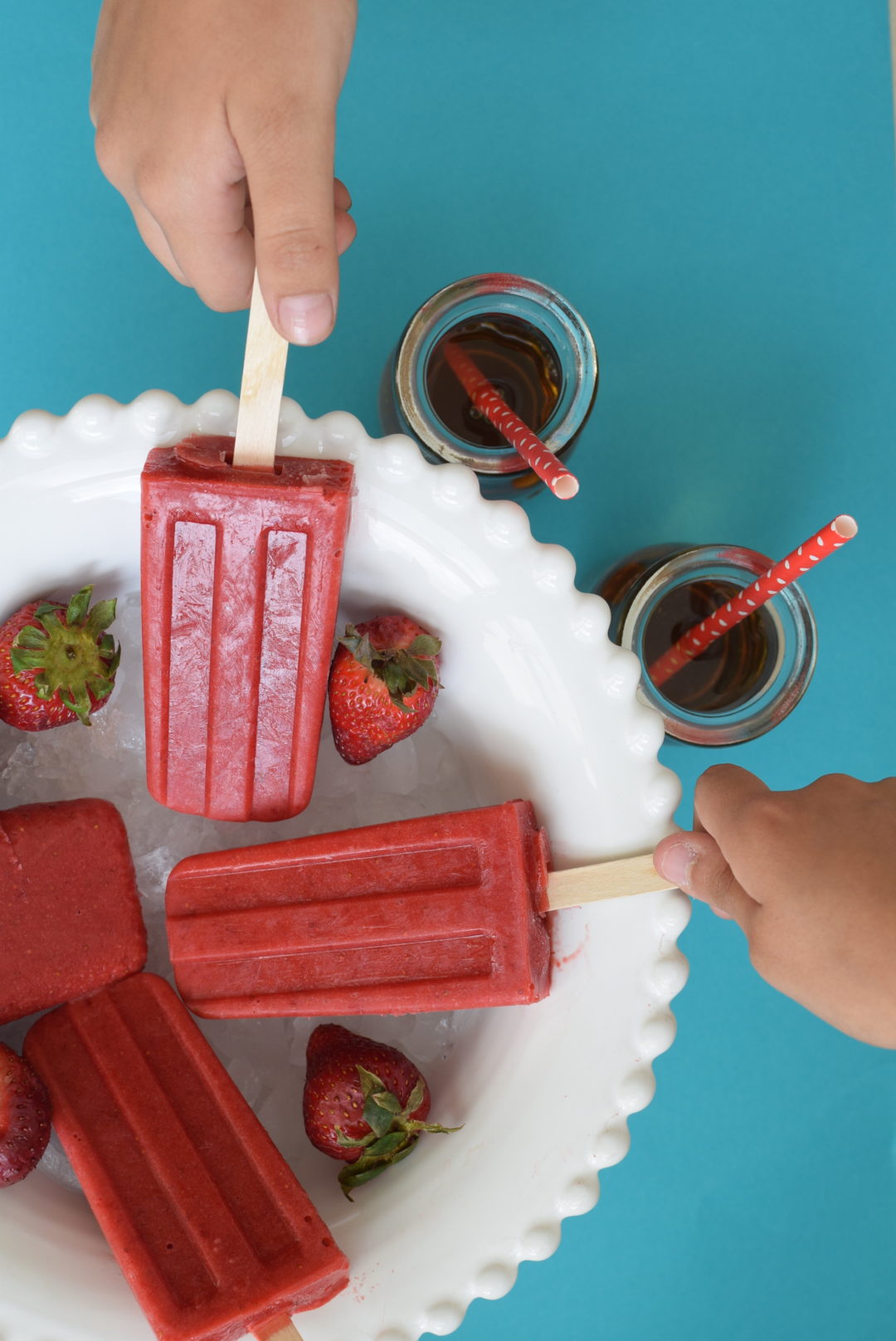 Paletas de frutillas y yogurt - Polin en la Cocina