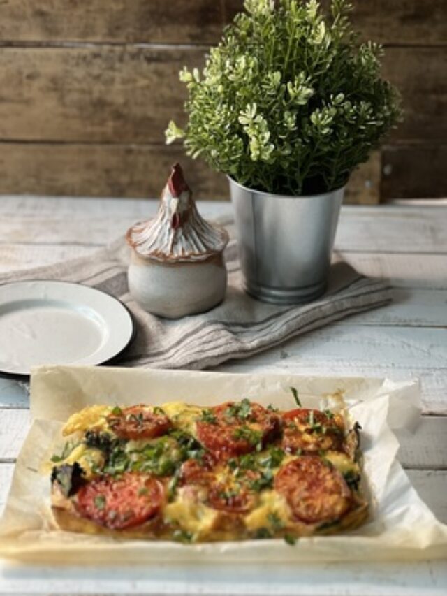 Frittata de tomate, espinaca y queso